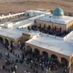 1760381277_مِئَاتُ-الزُوَّارِ-يَتَوَافَدُونَ-إِلَى-مَرْقَدِ-السَّيِّدِ-أَحْمَدَ-الرِّفَاعِيِّ-الكَبِيرِ.jpg
