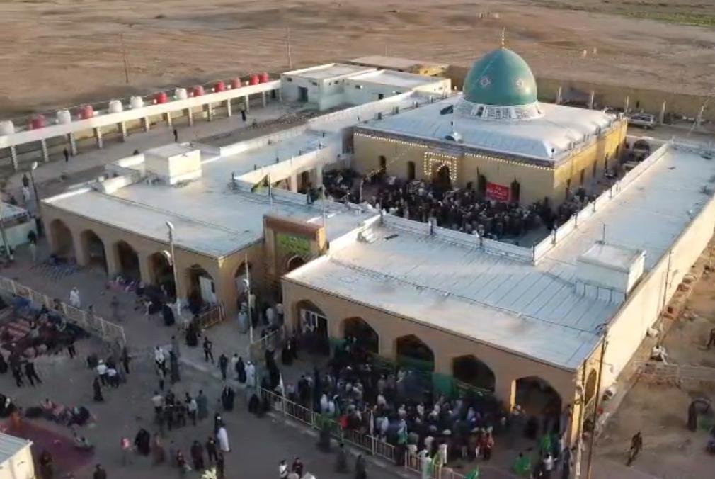 1760381277_مِئَاتُ-الزُوَّارِ-يَتَوَافَدُونَ-إِلَى-مَرْقَدِ-السَّيِّدِ-أَحْمَدَ-الرِّفَاعِيِّ-الكَبِيرِ.jpg