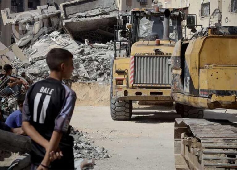 حماس-تستخدم-الجرافات-للبحث-عن-جثث-الرهائن-الإسرائيليين-بين-الأنقاض.jpg