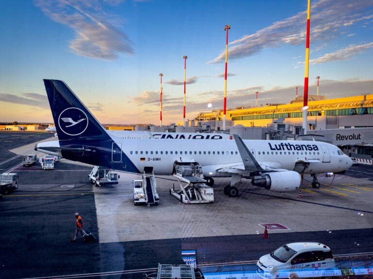 ضربة-للاقتصاد-الألماني-مجموعة-لوفتهانزا-تلغي-100-رحلة-داخلية-أسبوعيا.jpg
