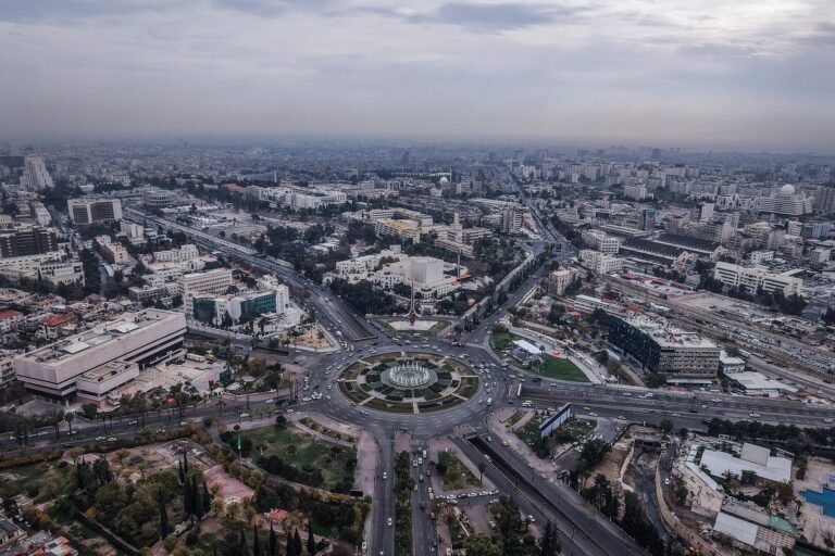 جدل-في-سوريا-حول-قرارات-وزارة-المالية-لتنظيم-الاستيراد-وتخوف.jpg