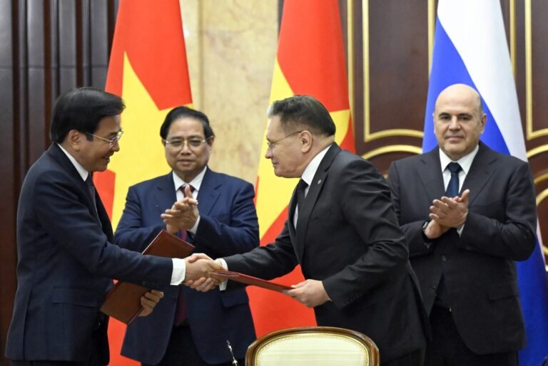 موسكو-وهانوي-توقعان-اتفاقية-لبناء-أول-محطة-للطاقة-النووية-في-فيتنام.jpg