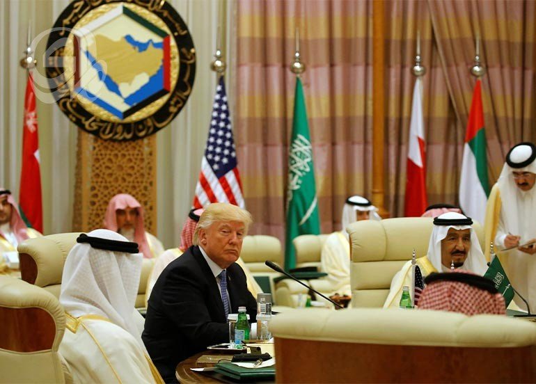 الرئيس-الأمريكي-يهدم-النظام-العالمي-ودول-الخليج-تبحث-عن-مظلة.jpg