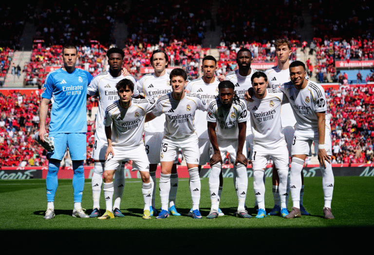 حقيقة-الصورة-المتداولة-صلاة-نجوم-ريال-مدريد-المسلمين-قبل-مواجهة.png