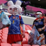 لماذا-تحرص-جماهير-اليابان-على-تنظيف-مدرجات-الملاعب-بعد-مباريات.png
