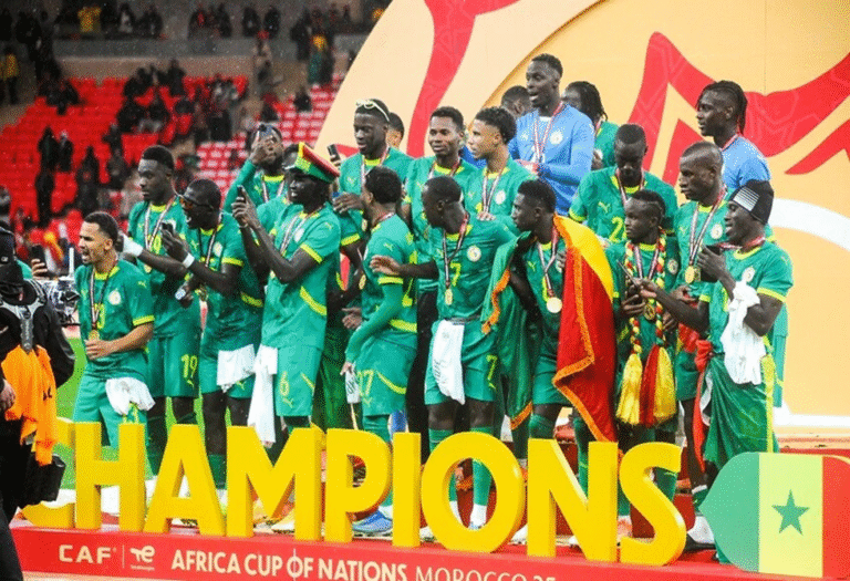 ما-سر-تفاعل-نجوم-المنتخب-المغربي-مع-احتفالات-السنغال-بكأس.png