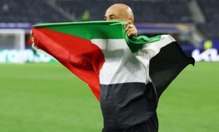 الإعلام-الإسرائيلي-يشتعل-غضبا-من-احتفال-حسام-حسن-بالعلم-الفلسطيني.jpg