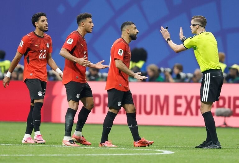 الفيفا-يستبعد-حكم-مباراة-مصر-والأرجنتين-المثيرة-للجدل-فيديو.jpg