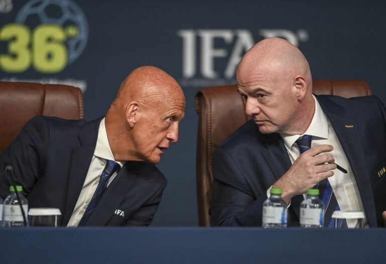 فضائح-التحكيم-في-مونديال-2026-تتكشف-إيفاب-يقر-بقرار-خاطئ.jpg