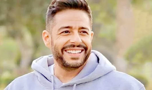 محمد-حماقي-جدة-لها-مكانة-خاصة-وأستعد-لحفل-يجمعني-بشيرين.webp.webp