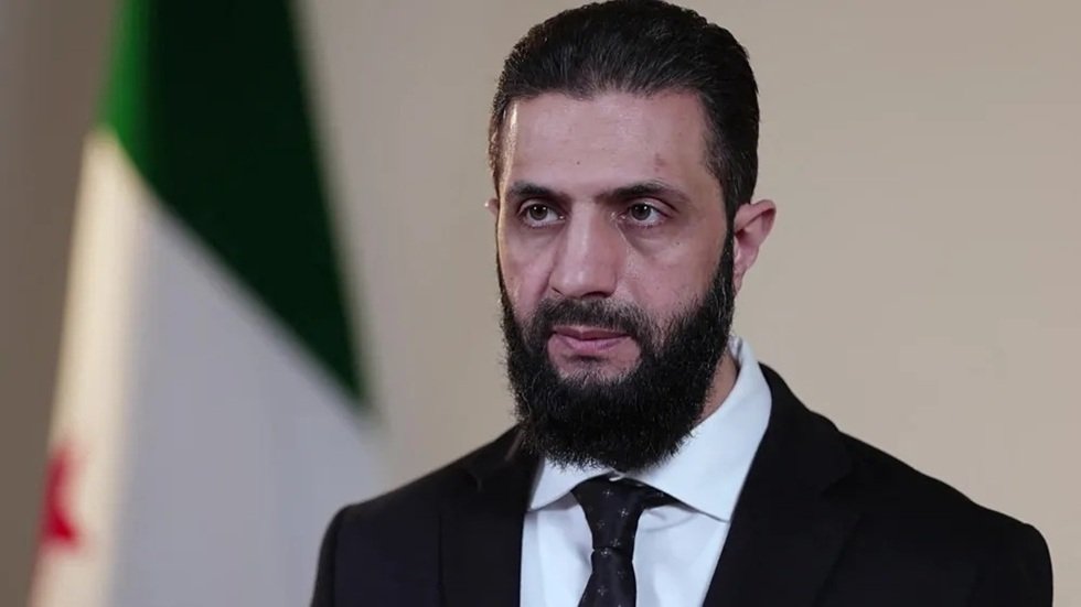 الشرع-يجري-أول-عملية-دفع-ببطاقة-فيزا-بعد-رفع-العقوبات.jpg