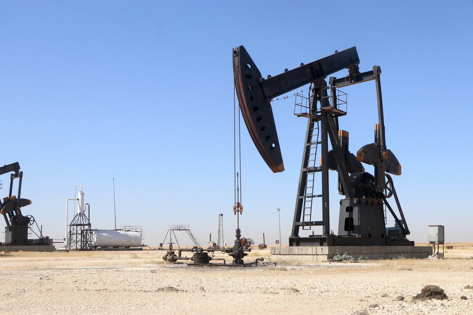 سوريا-خطط-متسارعة-لزيادة-إنتاج-النفط-والغاز.jpg