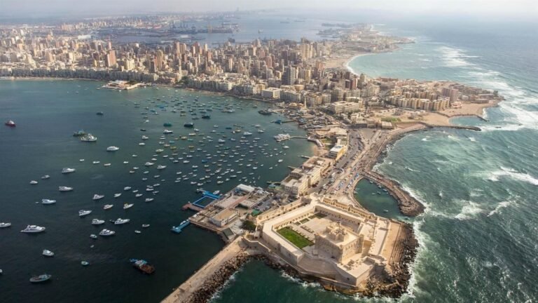 مصر-تحدد-مدنها-الأكثر-تأثرا-بالتغييرات-المناخية-والمشروعات-الهادفة-لحمايتها.jpg