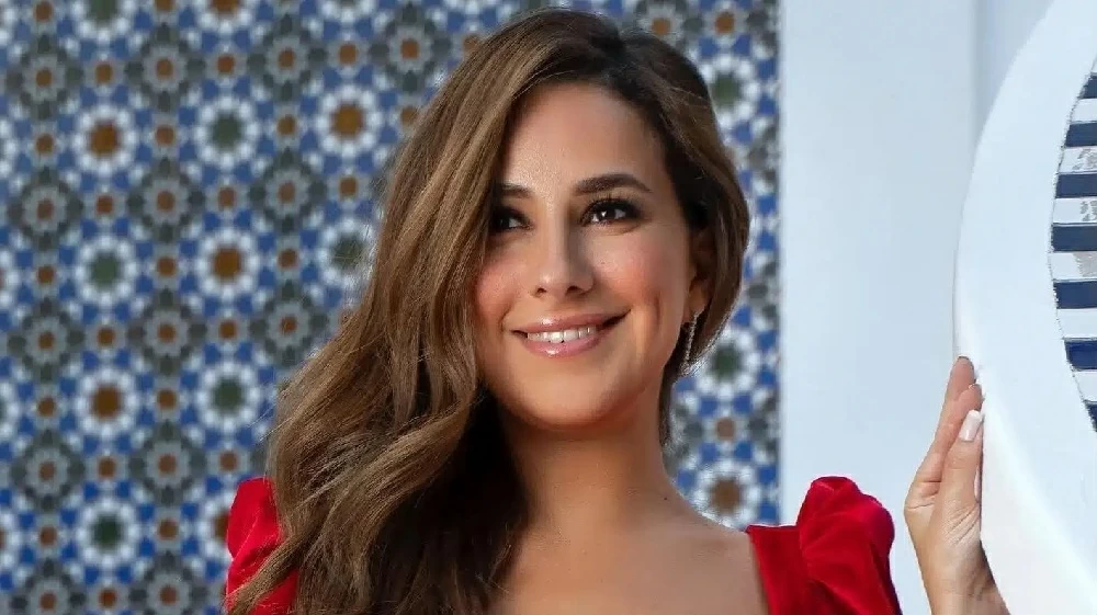 انفجار-إطار-السيارة-وراء-حادث-شيري-عادل-والفنانة-تحسم-الجدل.webp.webp