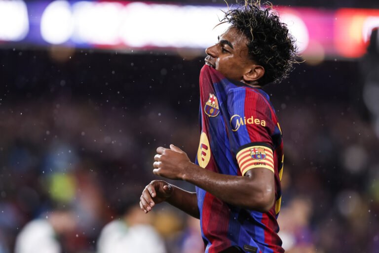 برشلونة-وسياسة-جمال-لماذا-رفض-الفريق-القميص-الذي-ارتداه-ريال.jpg