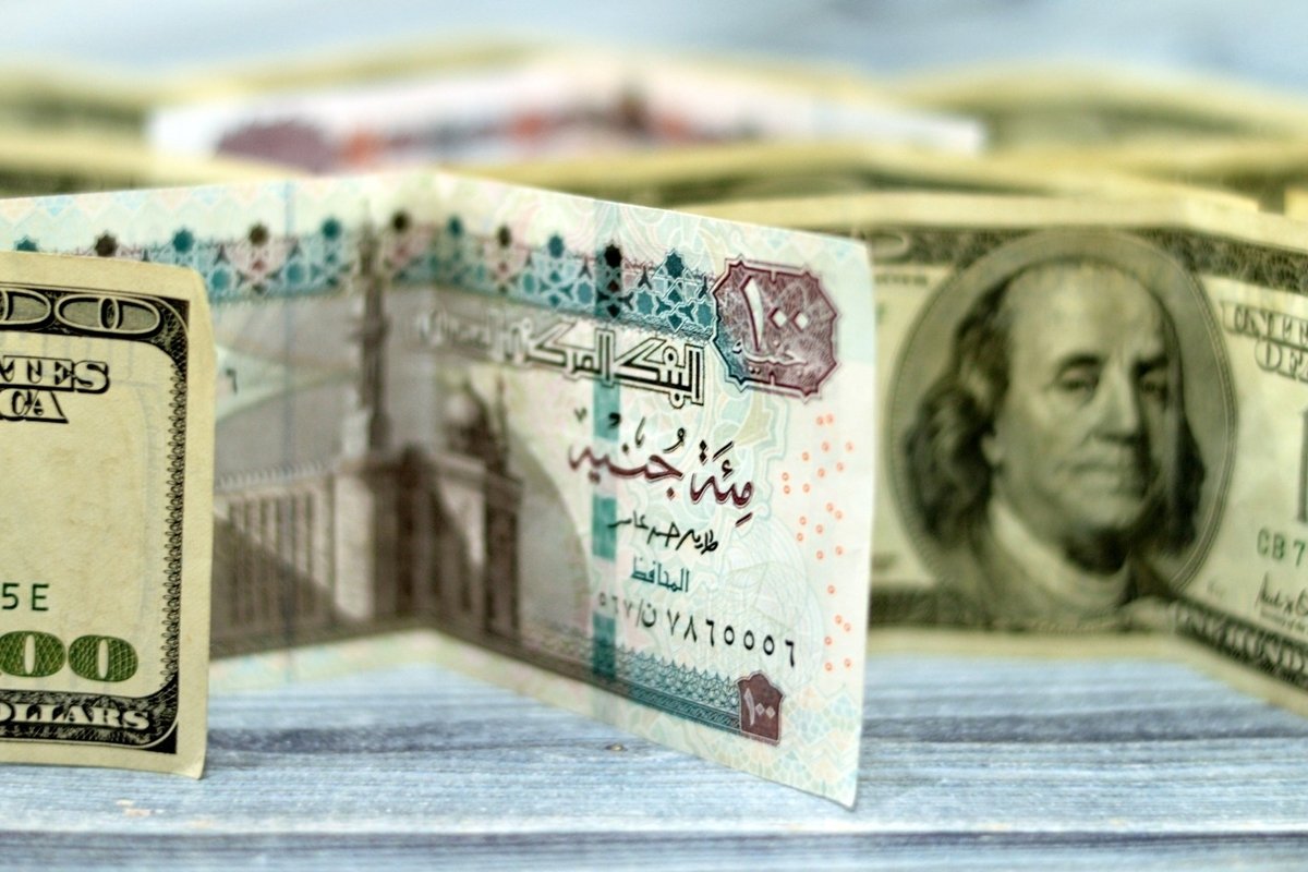 بين-رفع-عالمي-وتثبيت-محلي-ماذا-ينتظر-سعر-الفائدة-في.jpg