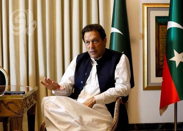 نجلا-عمران-خان-يتهمان-قائد-الجيش-الباكستاني-بالسعي-للانتقام-من.jpg