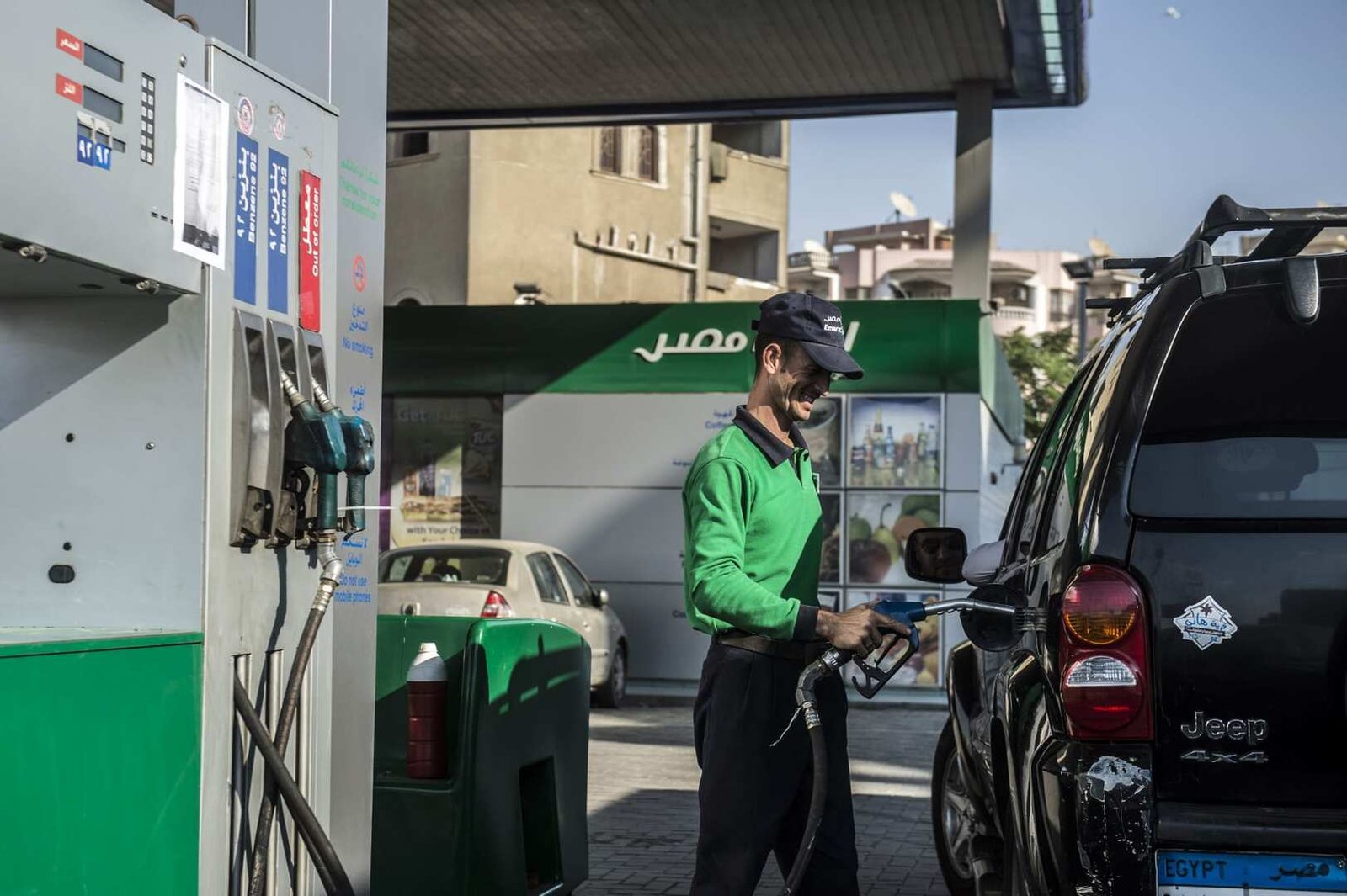 الزيادة-جاية-جاية-تحذير-من-قفزة-جديدة-في-أسعار-البنزين.jpg