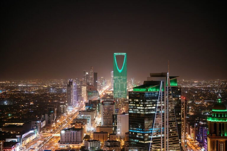 السعودية-تؤكد-انطلاق-مؤتمري-البترول-العالمي-ومستقبل-الاستثمار-رغم.jpg